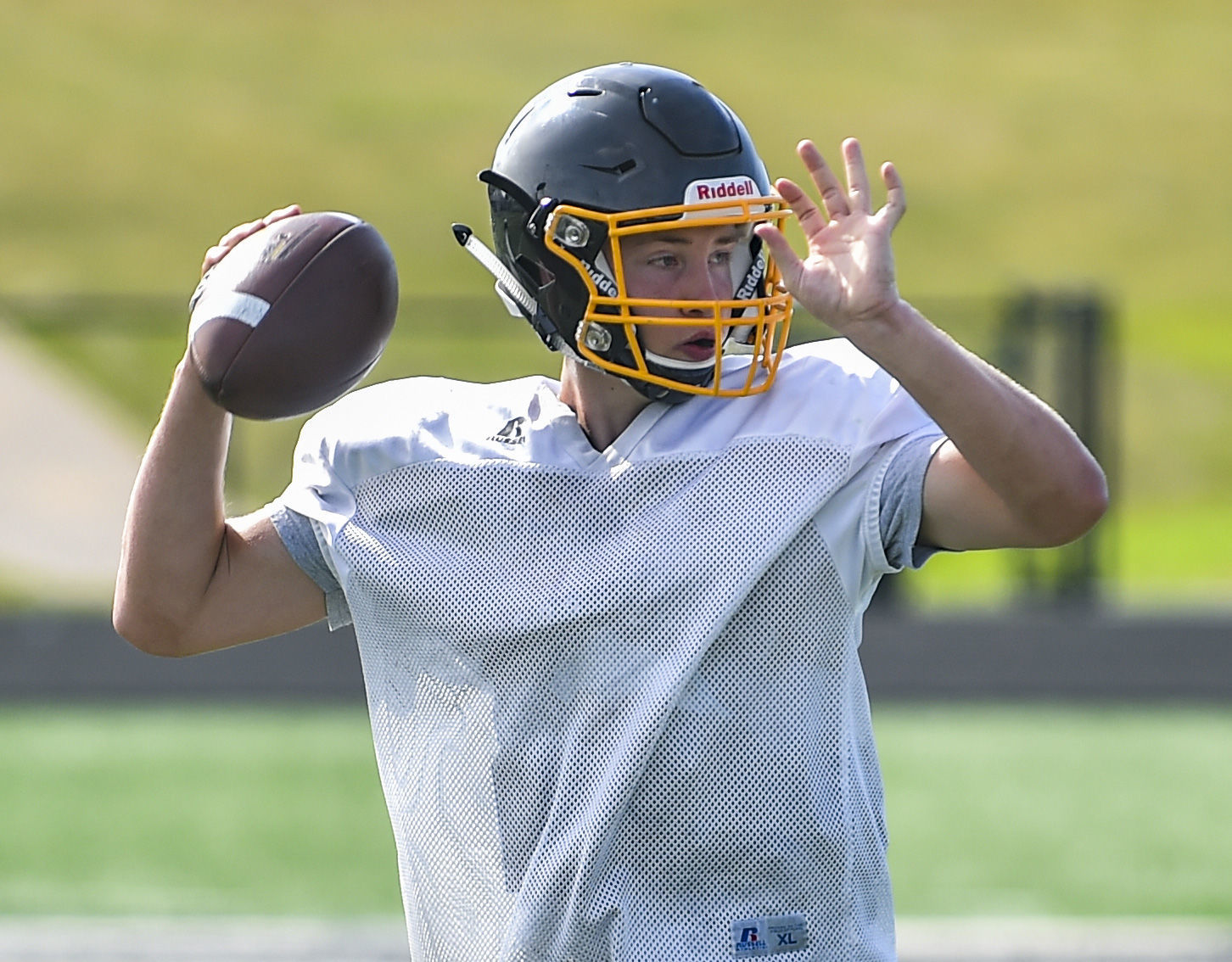 082019-qct-spt-bett football-05.jpg